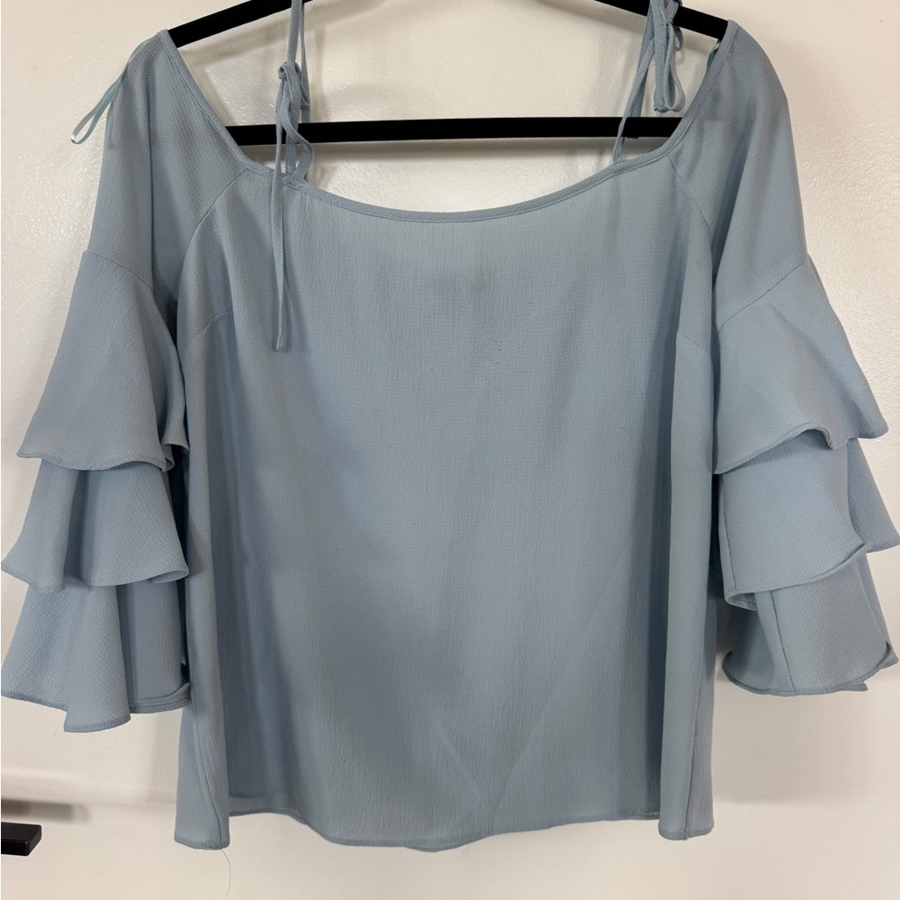 Blue Ruffle Sleeve Women's Top - Vince Camuto S